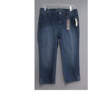 NEW Gloria Vanderbilt Jordyn Denim Capris Size 4